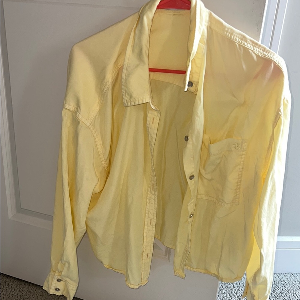 Calvin Klein cropped Yellow Button-Up Shirt